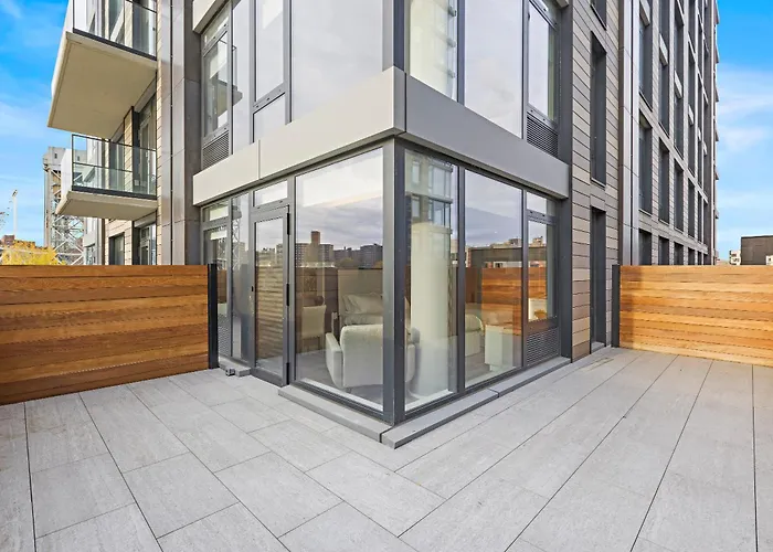 Global Luxury Suites At The Arches